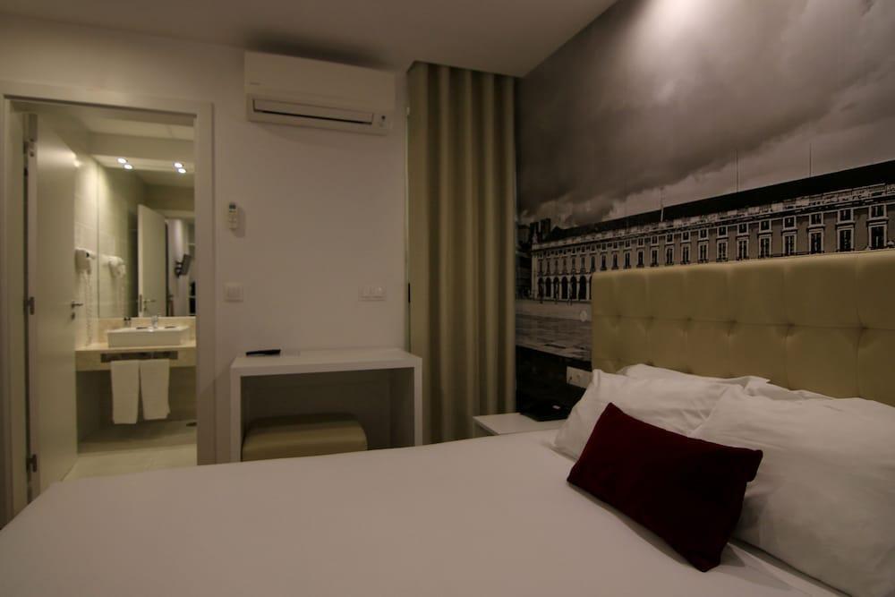 & By Apart-hotel