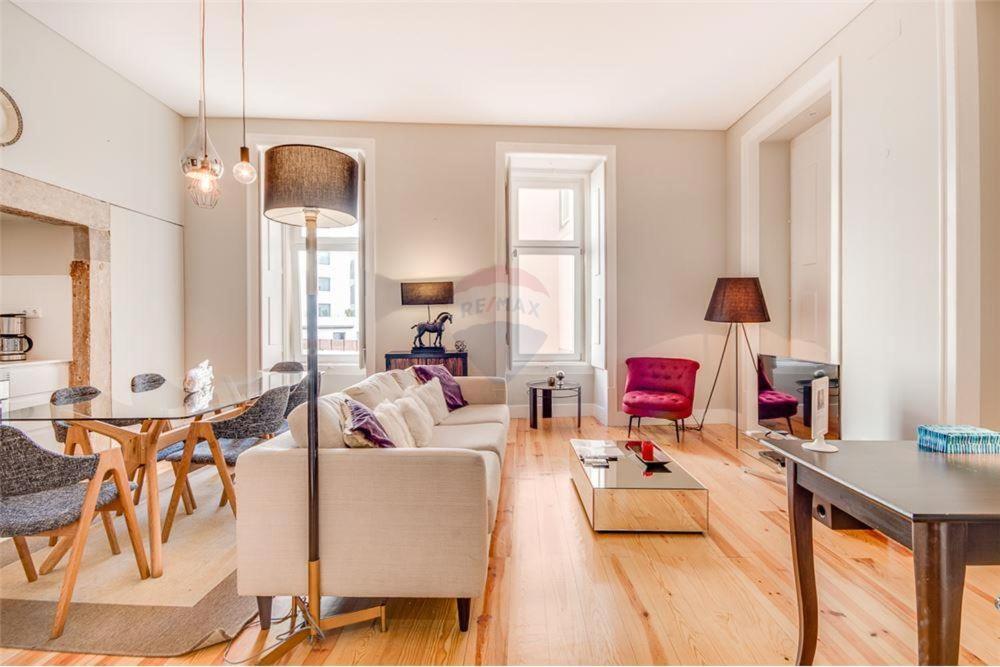 Historic Heart Luxury Apartment *