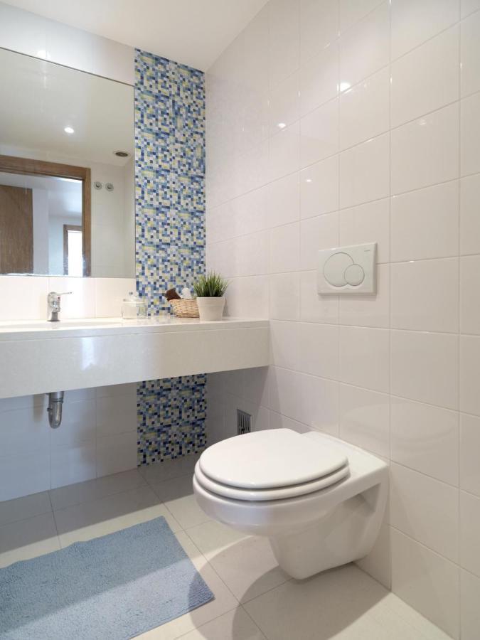 Apartment Flh - Restelo Spacious Duplex With View Lisbon