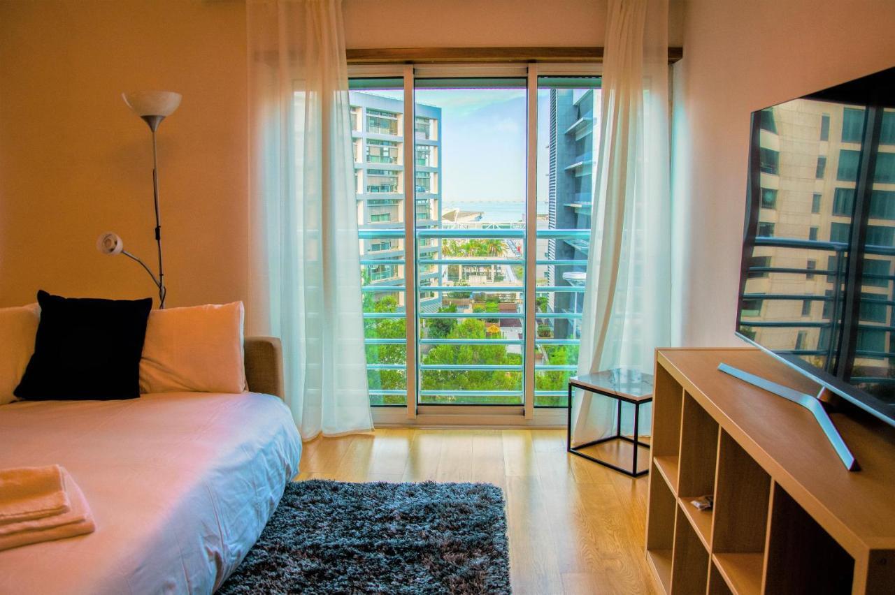 Orient - Modern, Spacious And Sunny! By The River! Lisbon