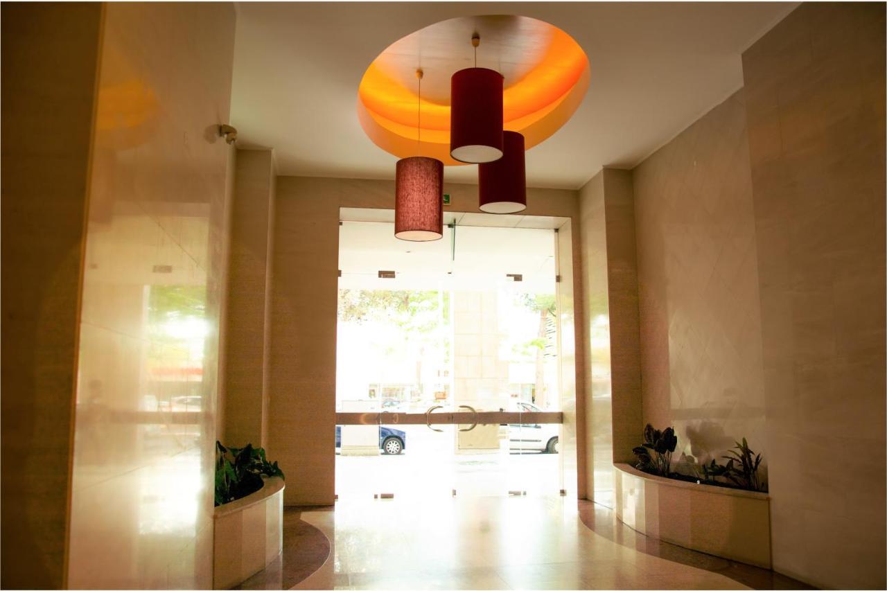 Orient - Modern, Spacious And Sunny! By The River! *