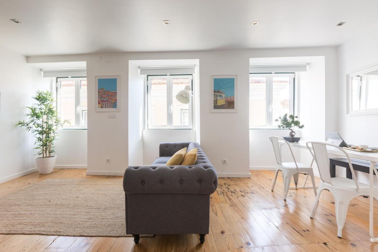 Bairro Alto Bronze Of Art Apartment Lisbon