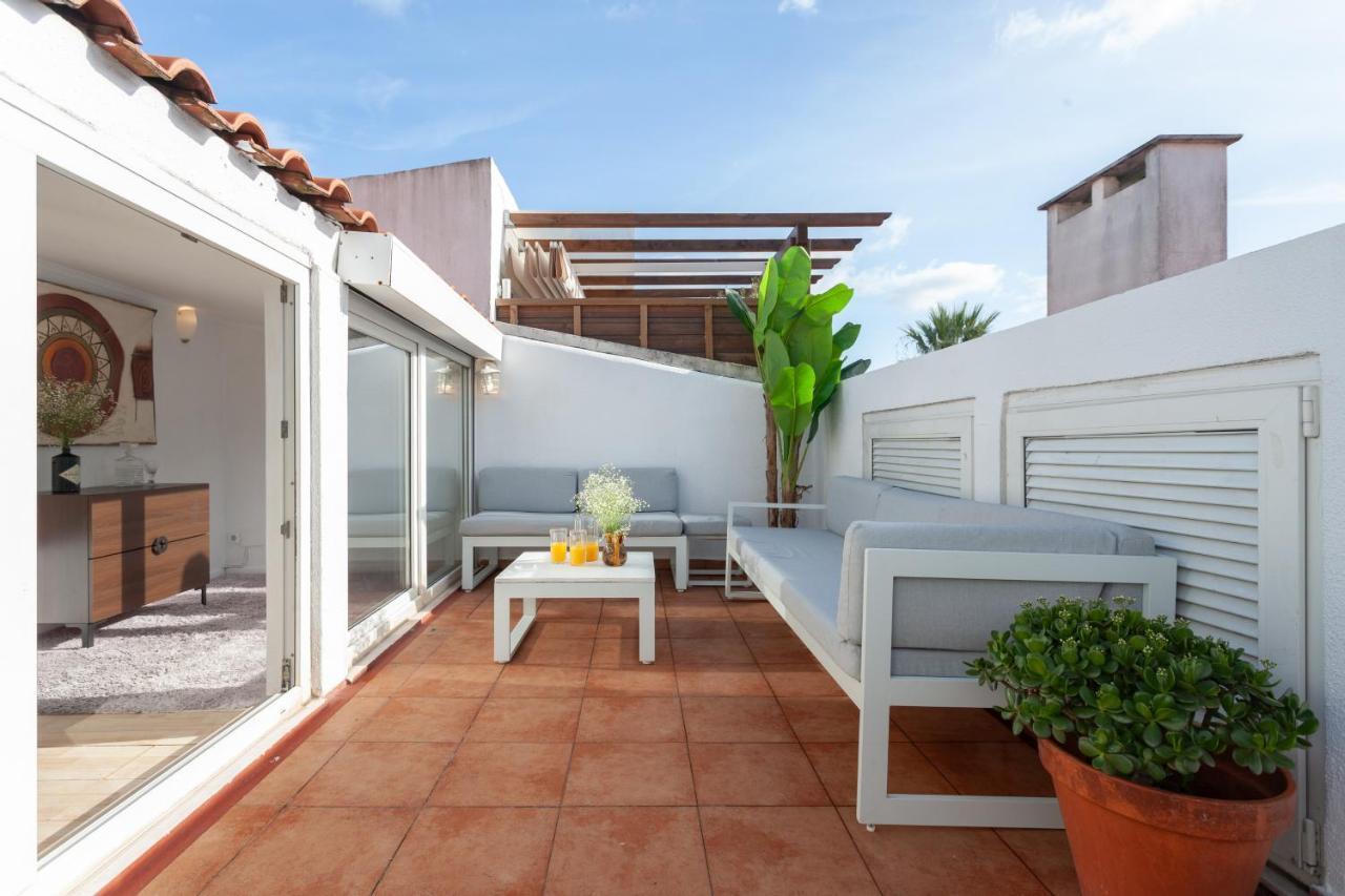 Liberty Penthouse Three-bedroom - By Lu Holidays Lisbon