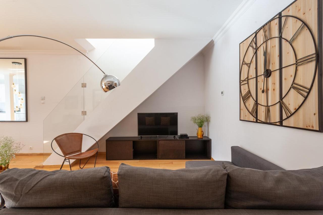 Liberty Penthouse Three-bedroom - By Lu Holidays Apartment *