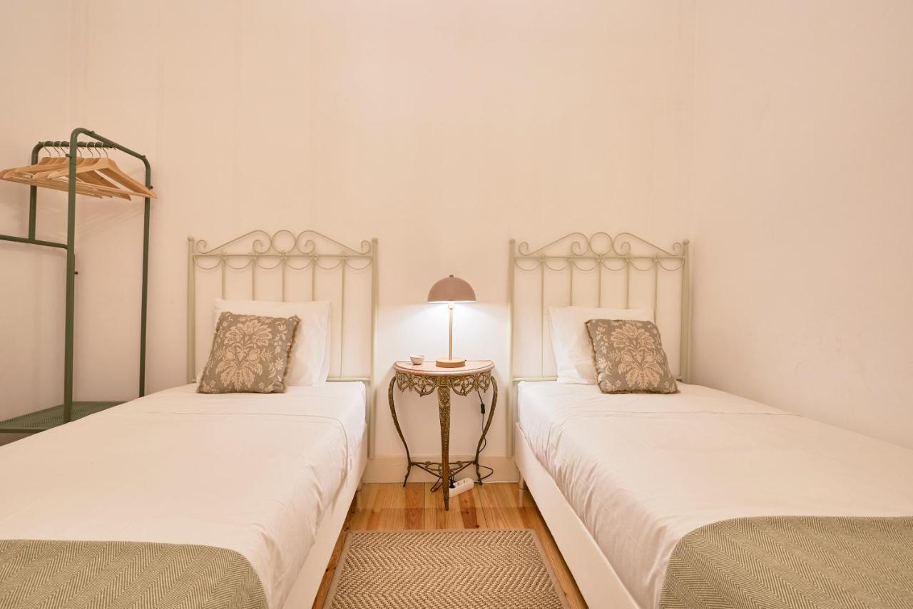 Spacious In The Perfect Location, By Timecooler * Lisbon