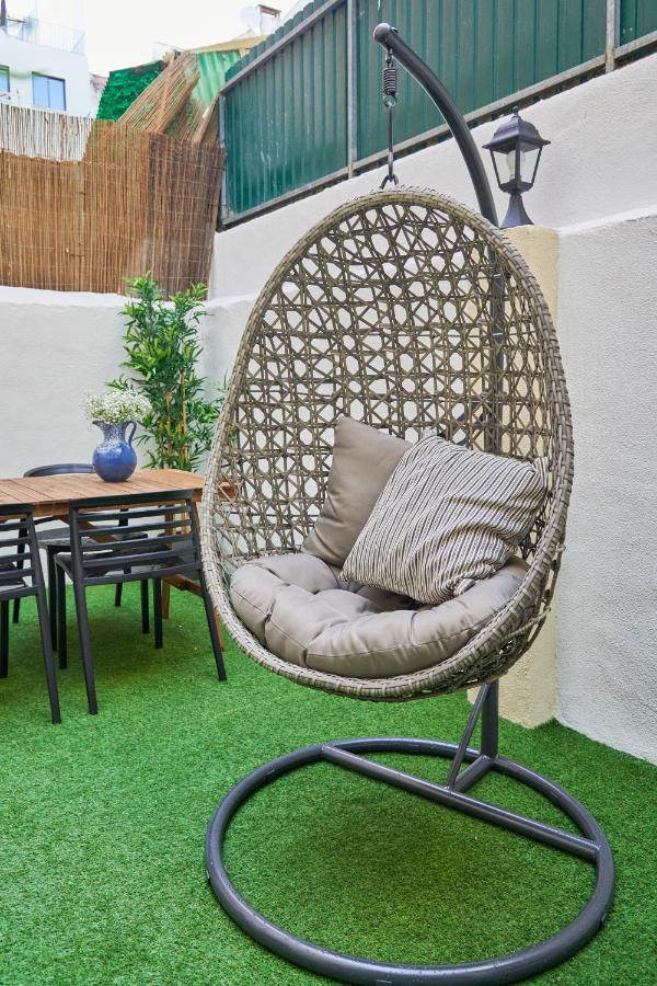 Belem Light Filled With Patio, By Timecooler Apartment