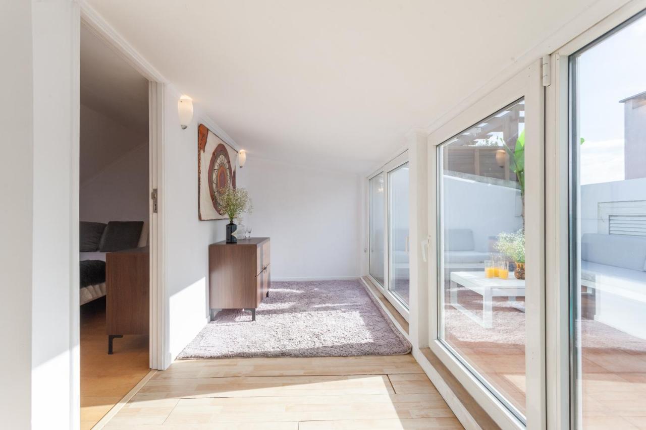 Liberty Penthouse Three-bedroom - By Lu Holidays Lisbon