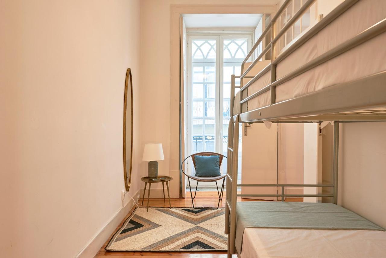 Spacious In The Perfect Location, By Timecooler Apartment Lisbon