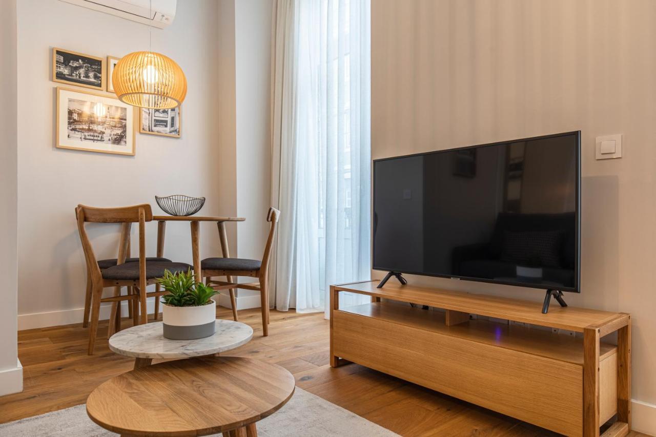 Upscale & Trendy Flat In The Center