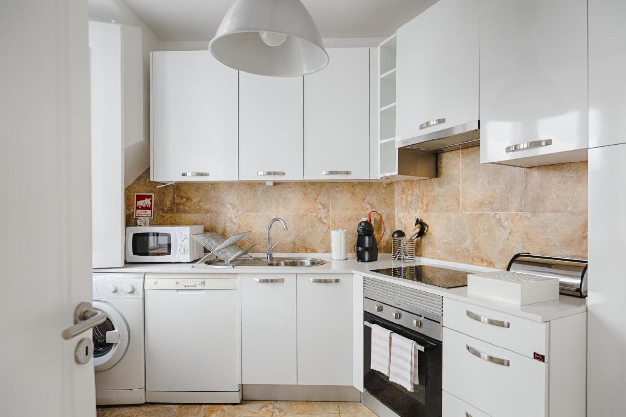 Apartment Do Carmo Lisbon