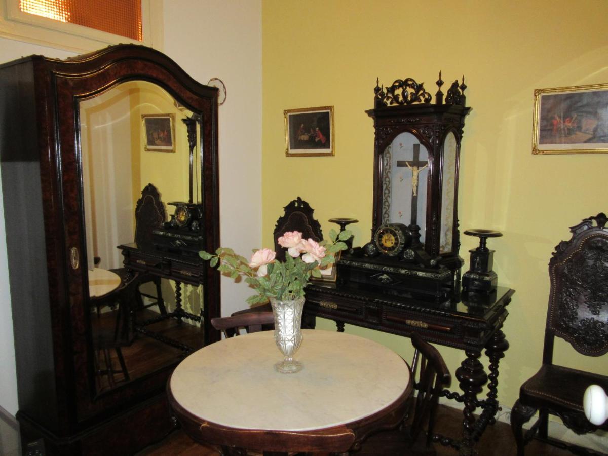 Family Macedo Bed & Breakfast
