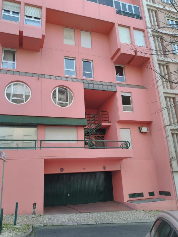 Theorynomad Al Lisbon