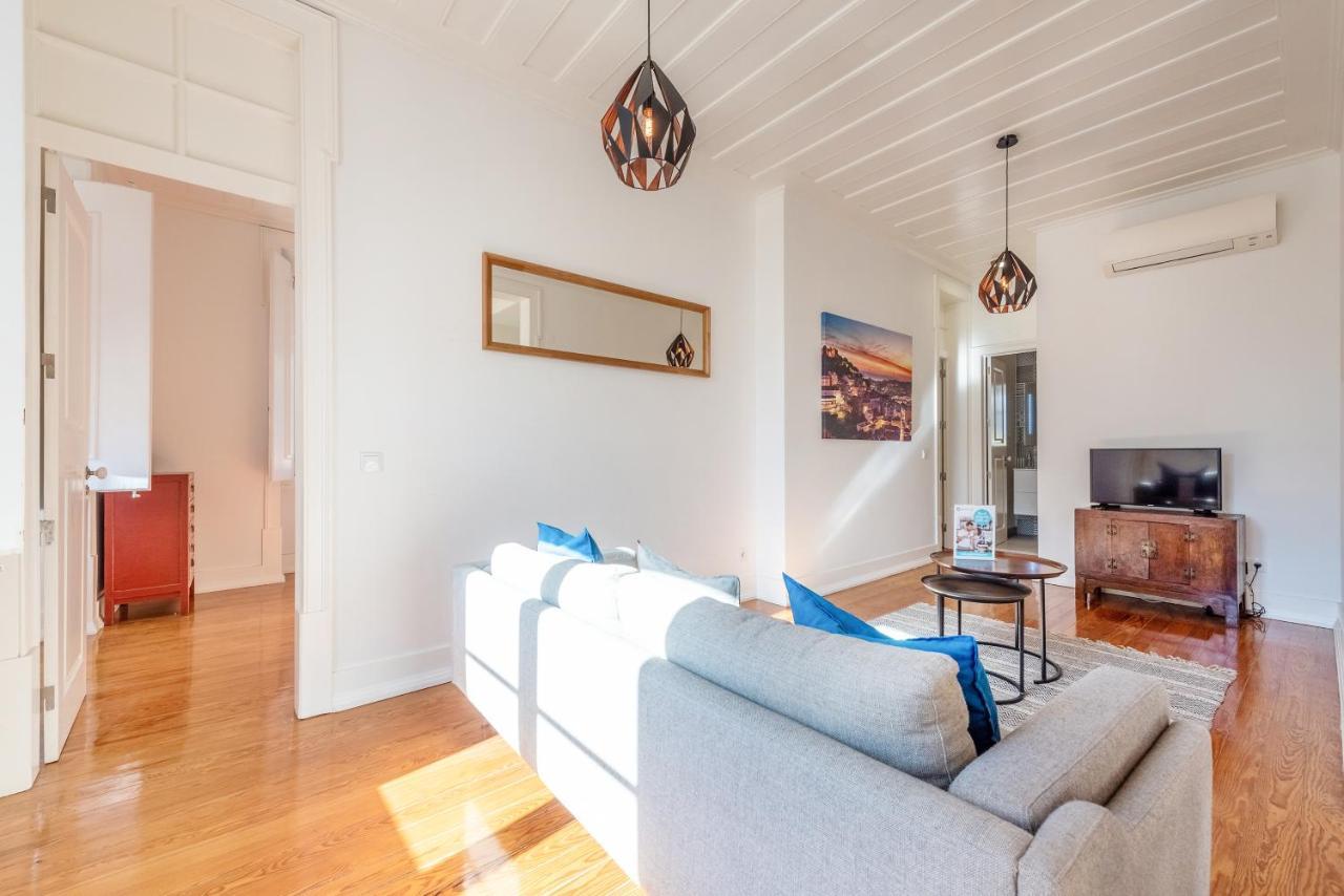 Apartment Sunny Downtown Apartment By Guestready Lisbon
