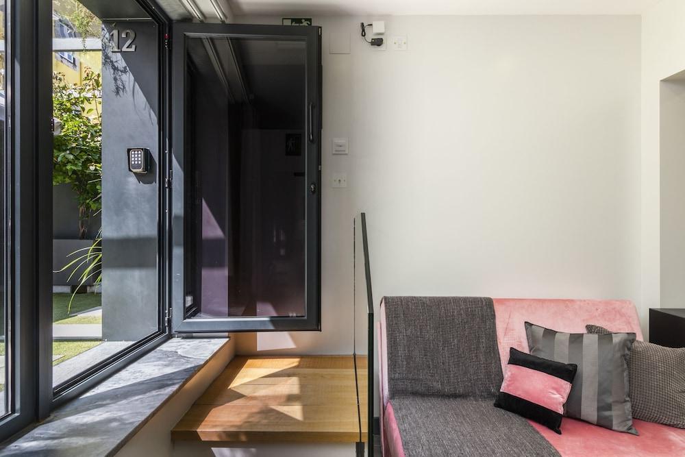 Charm Flats Apartment *