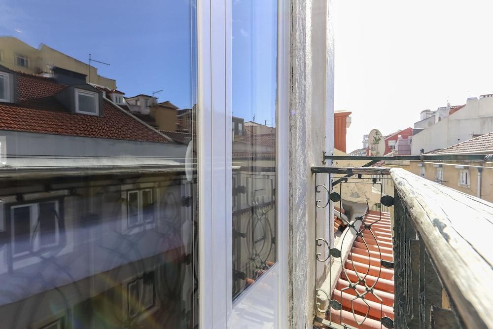 Chiado Views By Homing 4* Lisbon