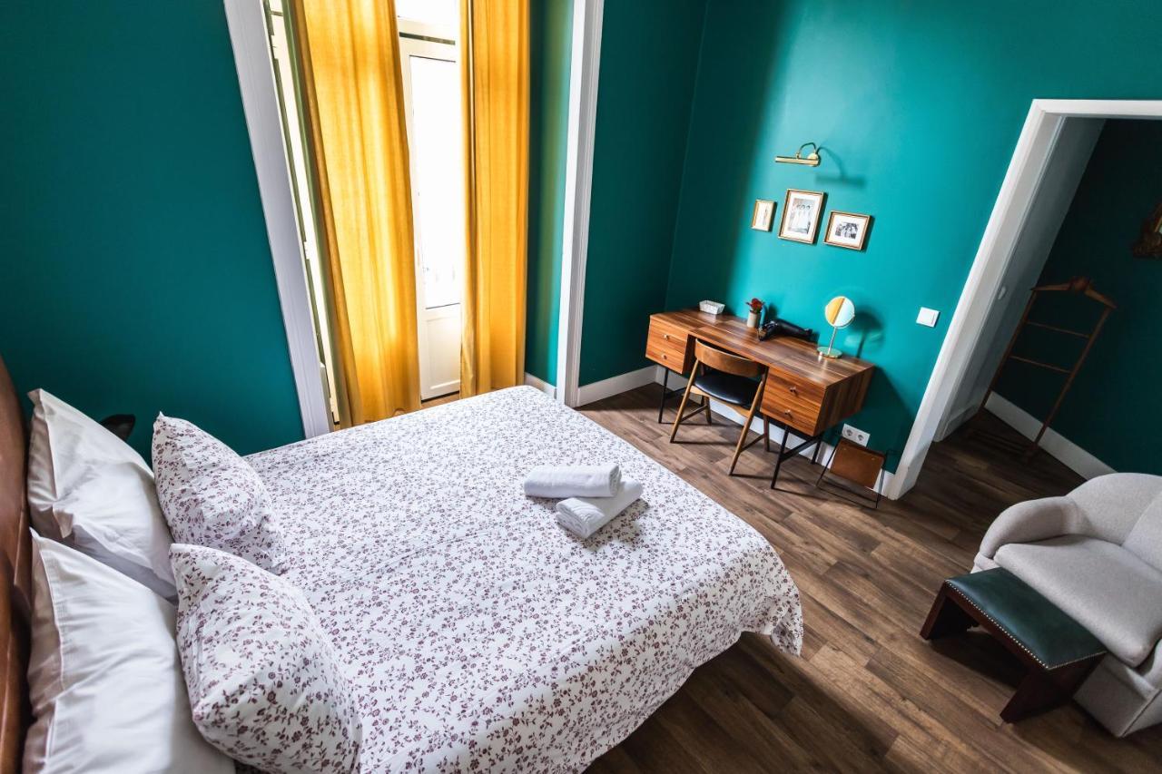 Home Lisbon Hostel *