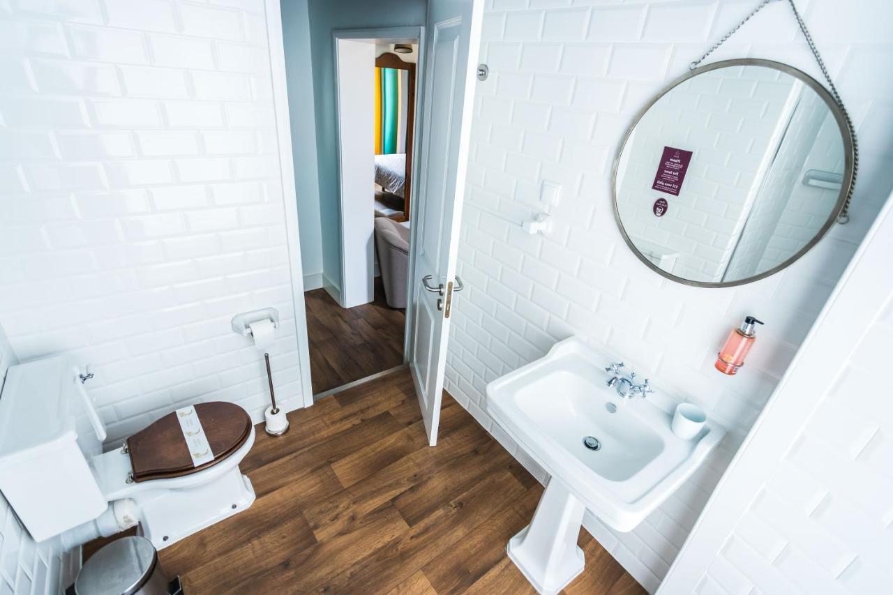 Home Lisbon Hostel Lisbon