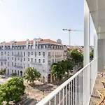 Joivy Luxurious Studios With River View Near Time Out Market