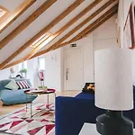 Downtown Fashion Apartment