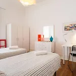 Principe Real Orange Tree W/ View 3 Bedrooms Flat!