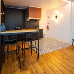 Vago Alcantara Suites