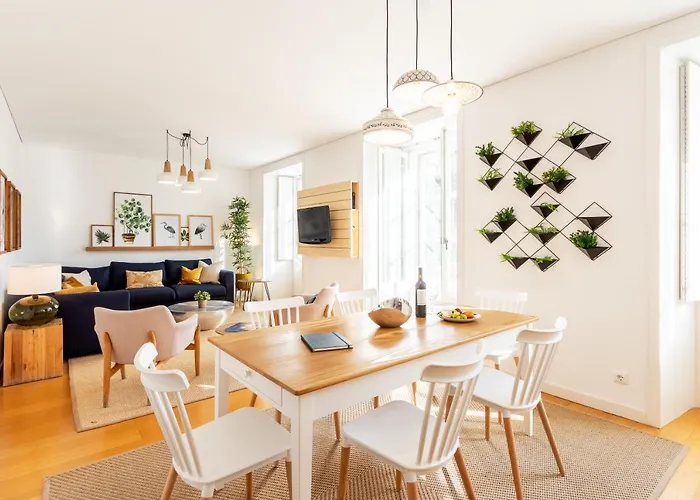Joivy Chiado Self Check-In 2-Br Flat With Parking