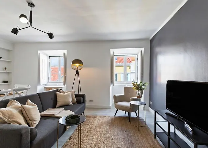 Stunning 2 Bedroom Apartment Near Belem