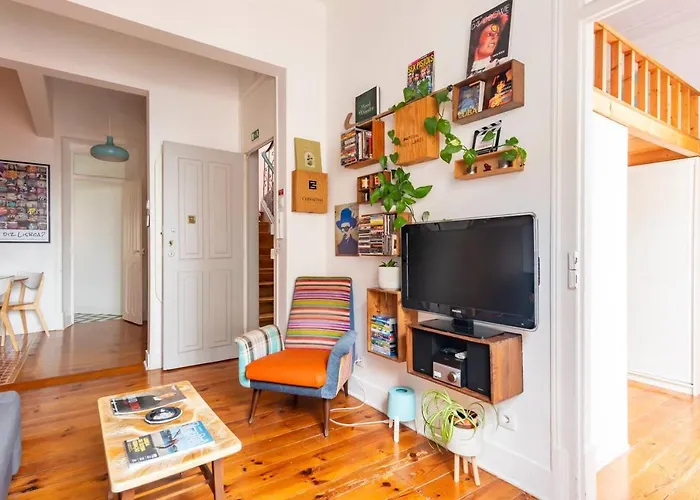 Say What Lisbon? — Street Art / Family Apartment
