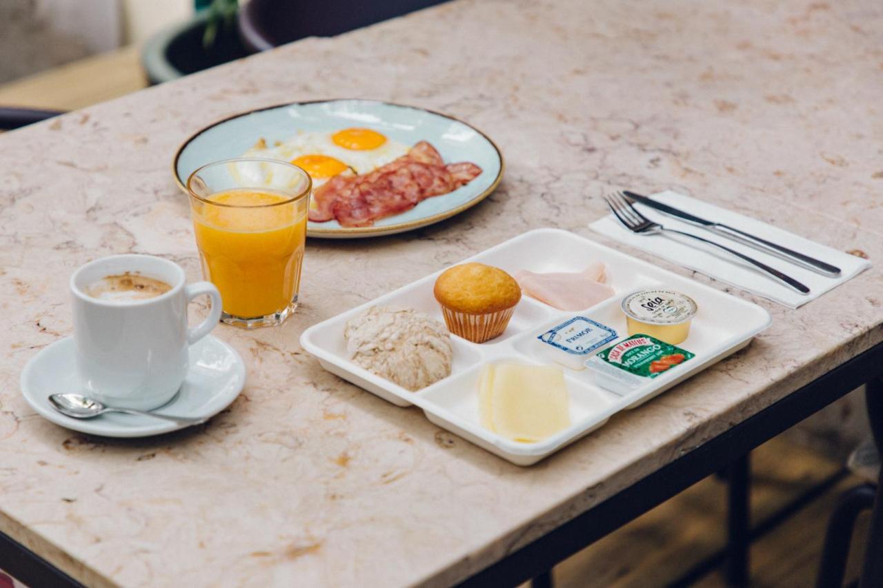 The Independente & Terrace Bed & Breakfast