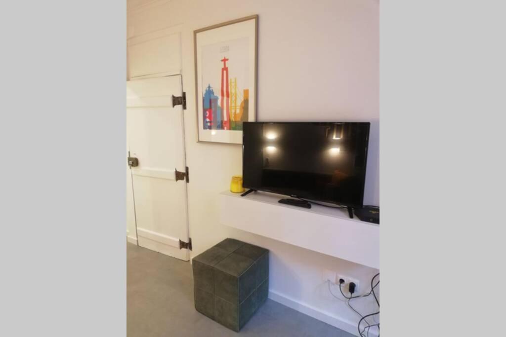 Charming Small Loft In Alfama Near Castelo S Jorge Apartment Lisbon
