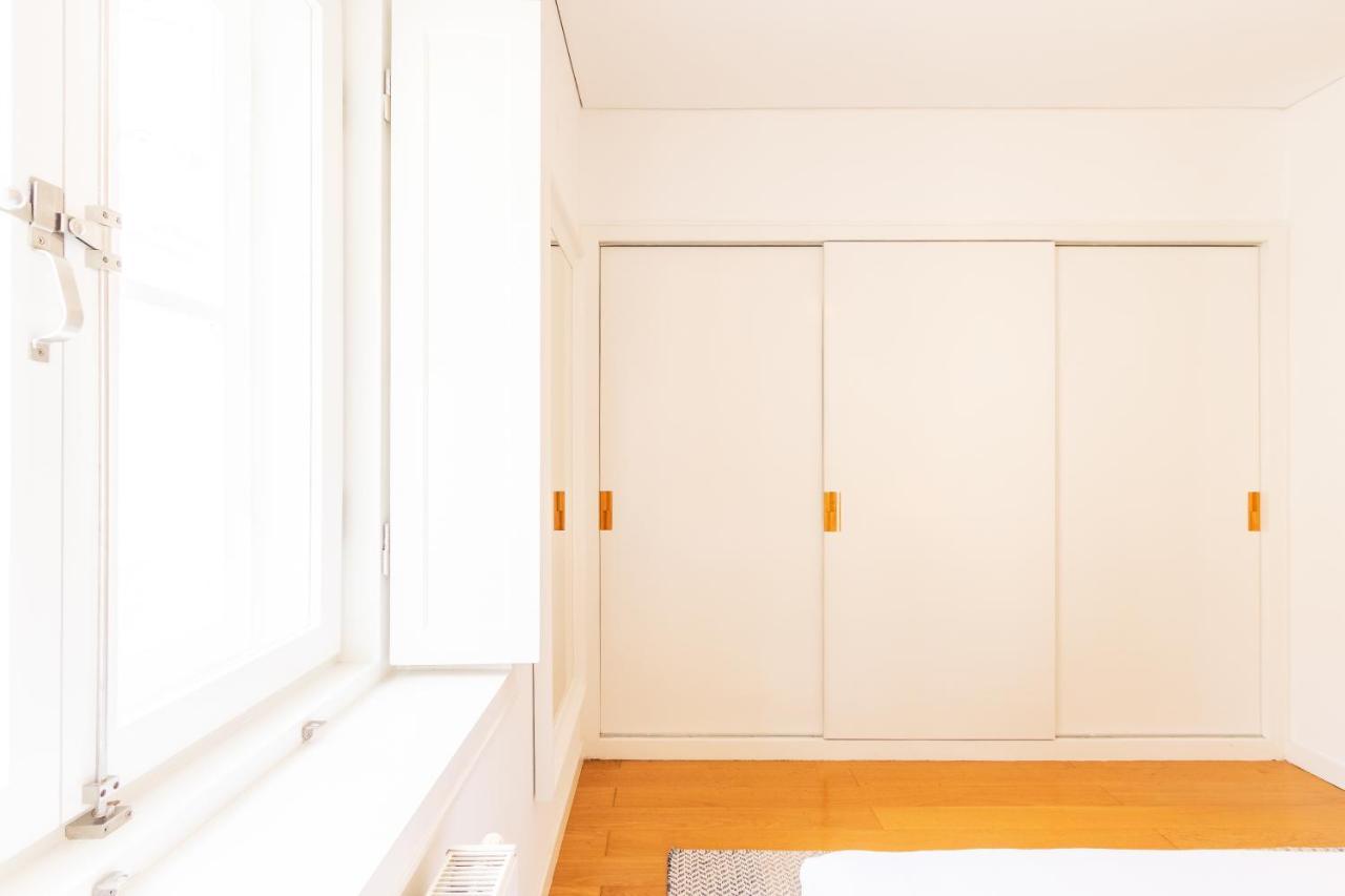 Joivy Chiado Self Check-in 2-br Flat With Parking Apartment *