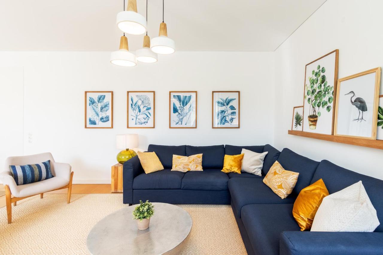 Joivy Chiado Self Check-in 2-br Flat With Parking *