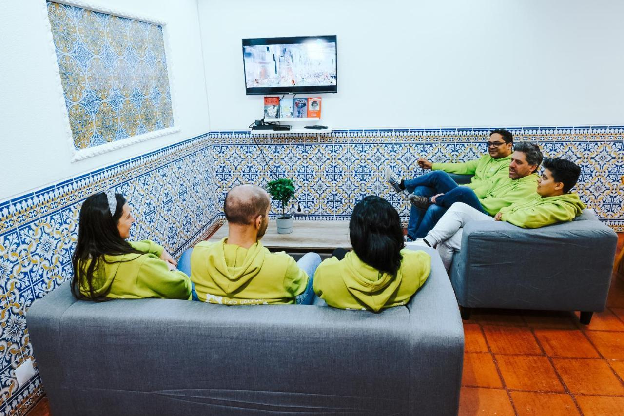 Hostel Help Yourself - Restelo Lisbon