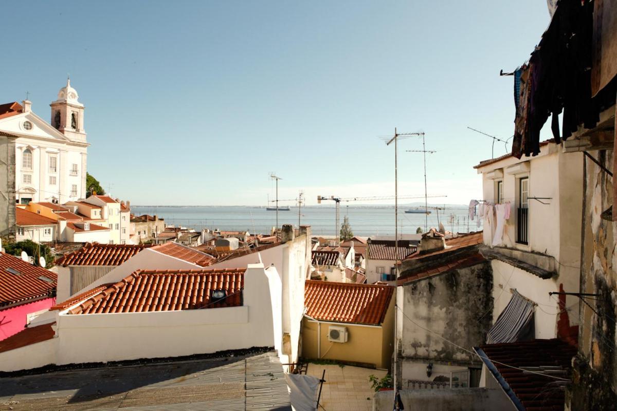 Apartment Best Terrace River View Apt In Alfama