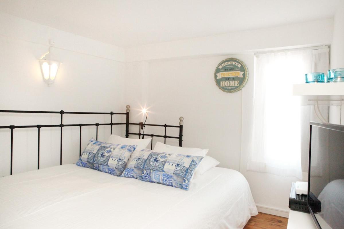 Best Terrace River View Apt In Alfama Lisbon