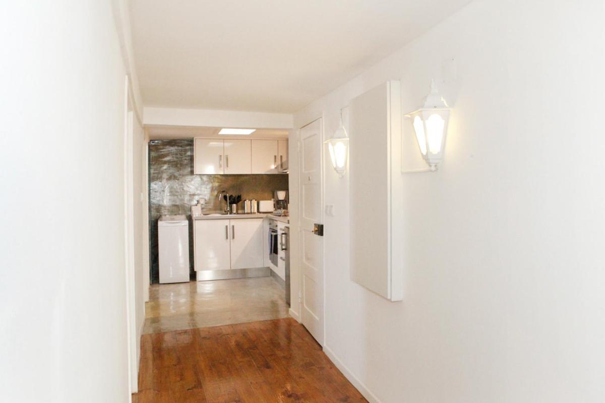 Best Terrace River View Apt In Alfama Apartment *