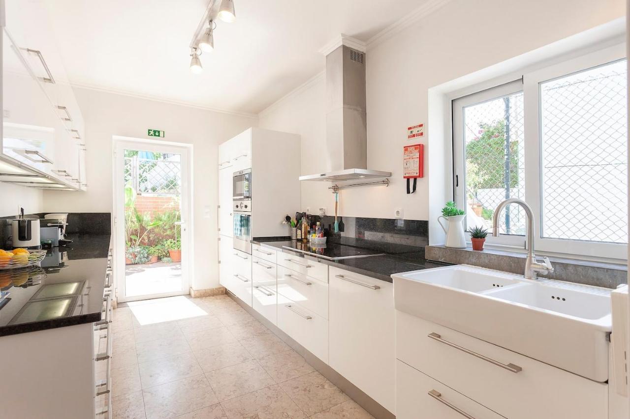 Lx -10m To Downtown,14 Ppl,heatable Pool And Lift * Lisbon