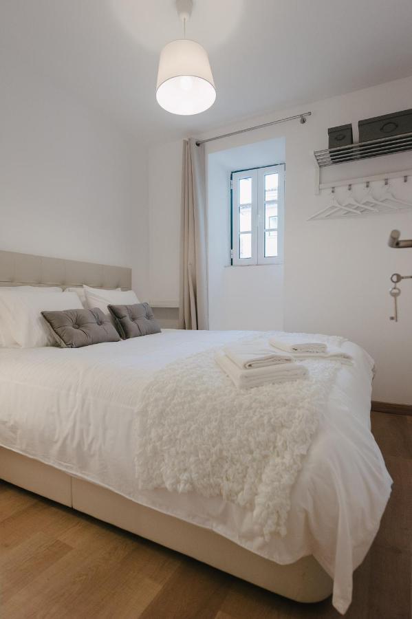 Apartment Weekend 40 Alfama Lisbon