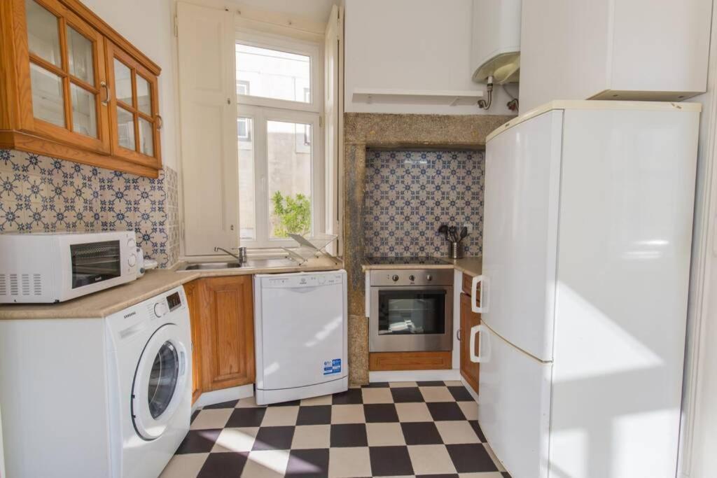 135 B - Alfama Renovated Charming Historic Flat Near Baixa * Lisbon