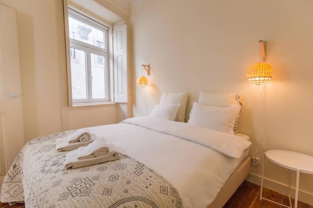 135 B - Alfama Renovated Charming Historic Flat Near Baixa Lisbon