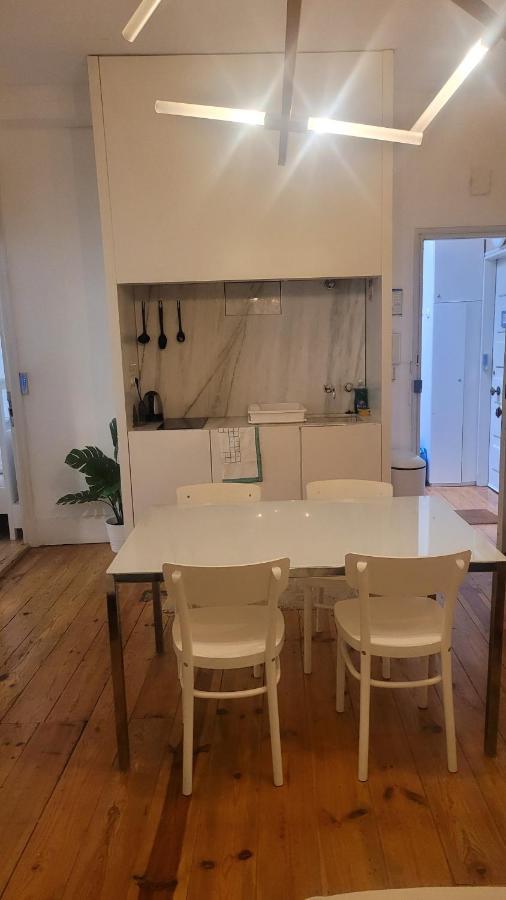 Guest house Tiny With Private Bathroom - Bairro Alto