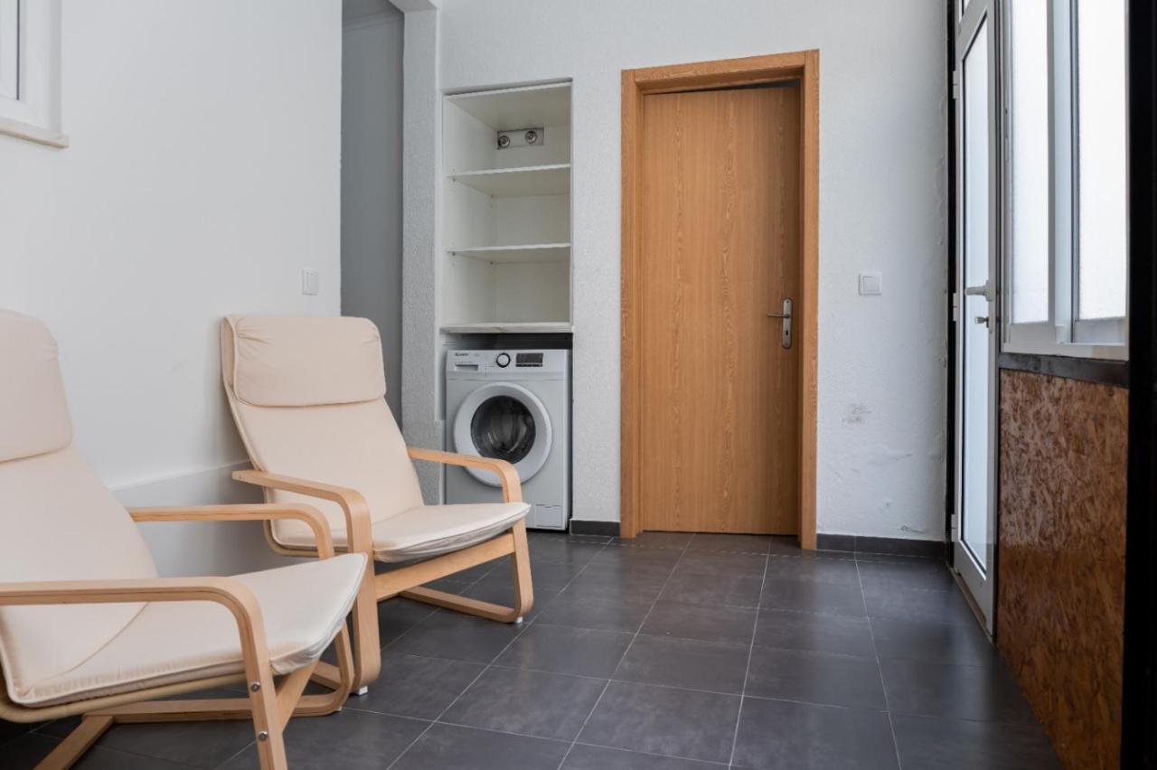 Apartment Entrecampos - Two Bedroom With Terrace Lisbon