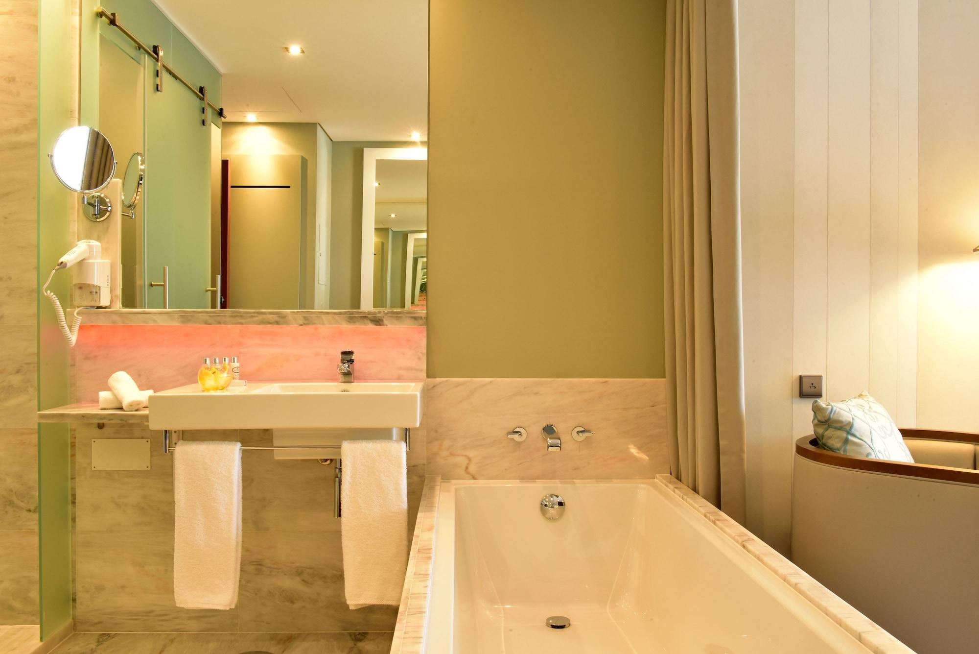 De - Small Luxury Of The World 5*