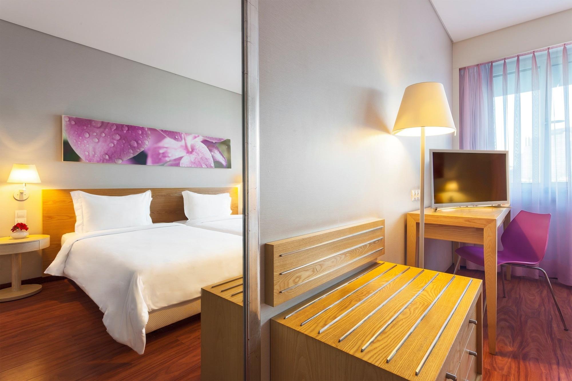 Hf Fenix Garden Hotel 3*