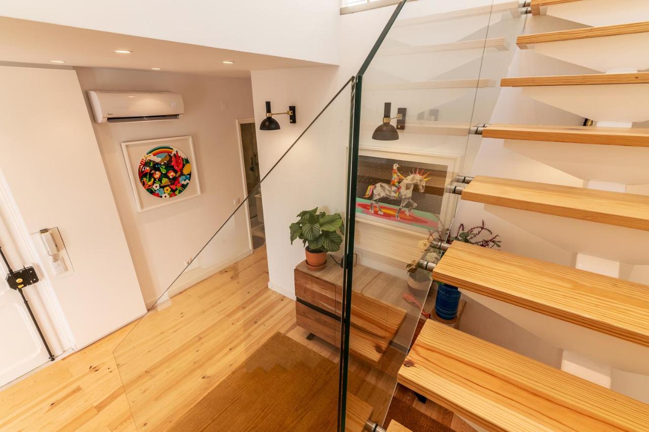 Angelina Vidal Duplex With Terrace *