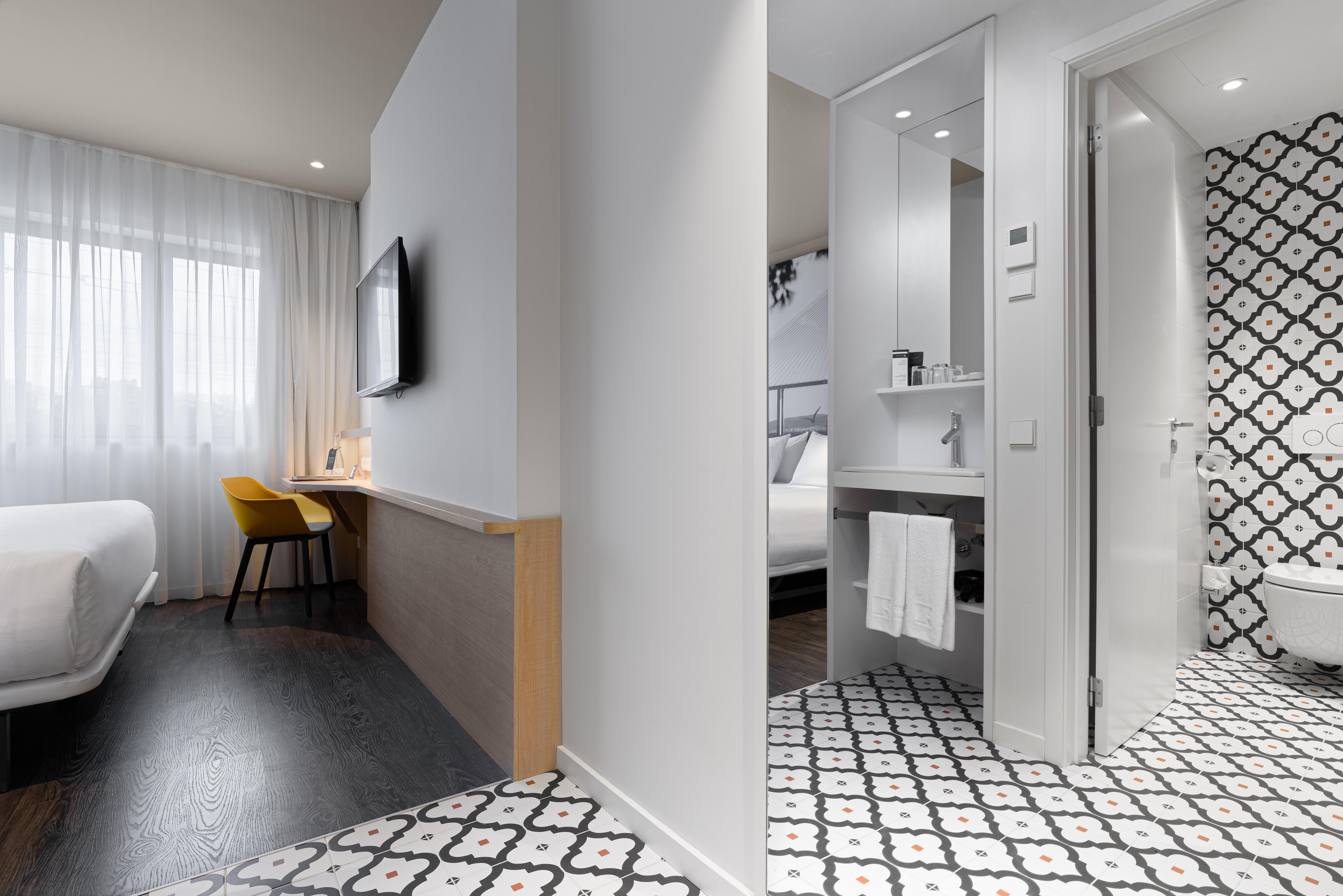 Hotel Ikonik 3*