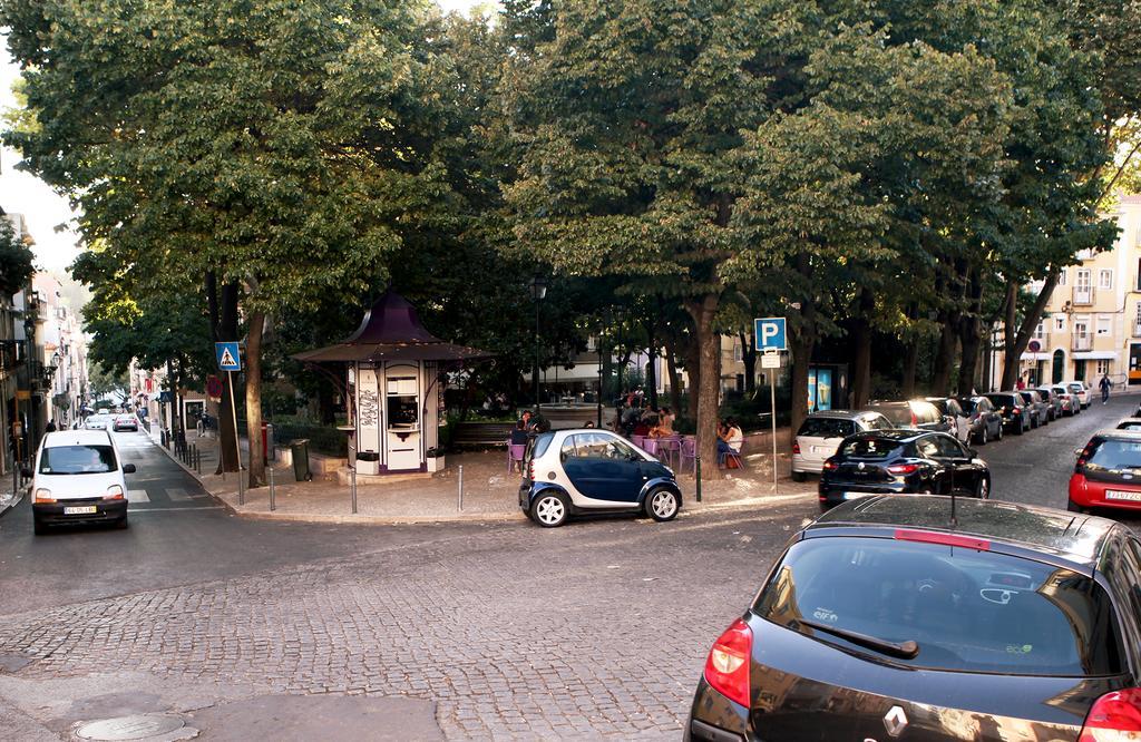 Apartment Triplex With Garage - Praca Das Flores Lisbon