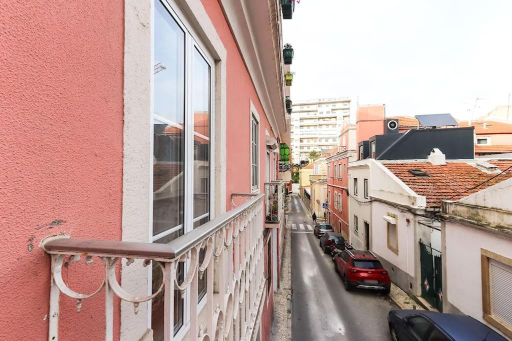 Portucale ! Campo Ourique Design W/ Balcony Apartamento Lisboa