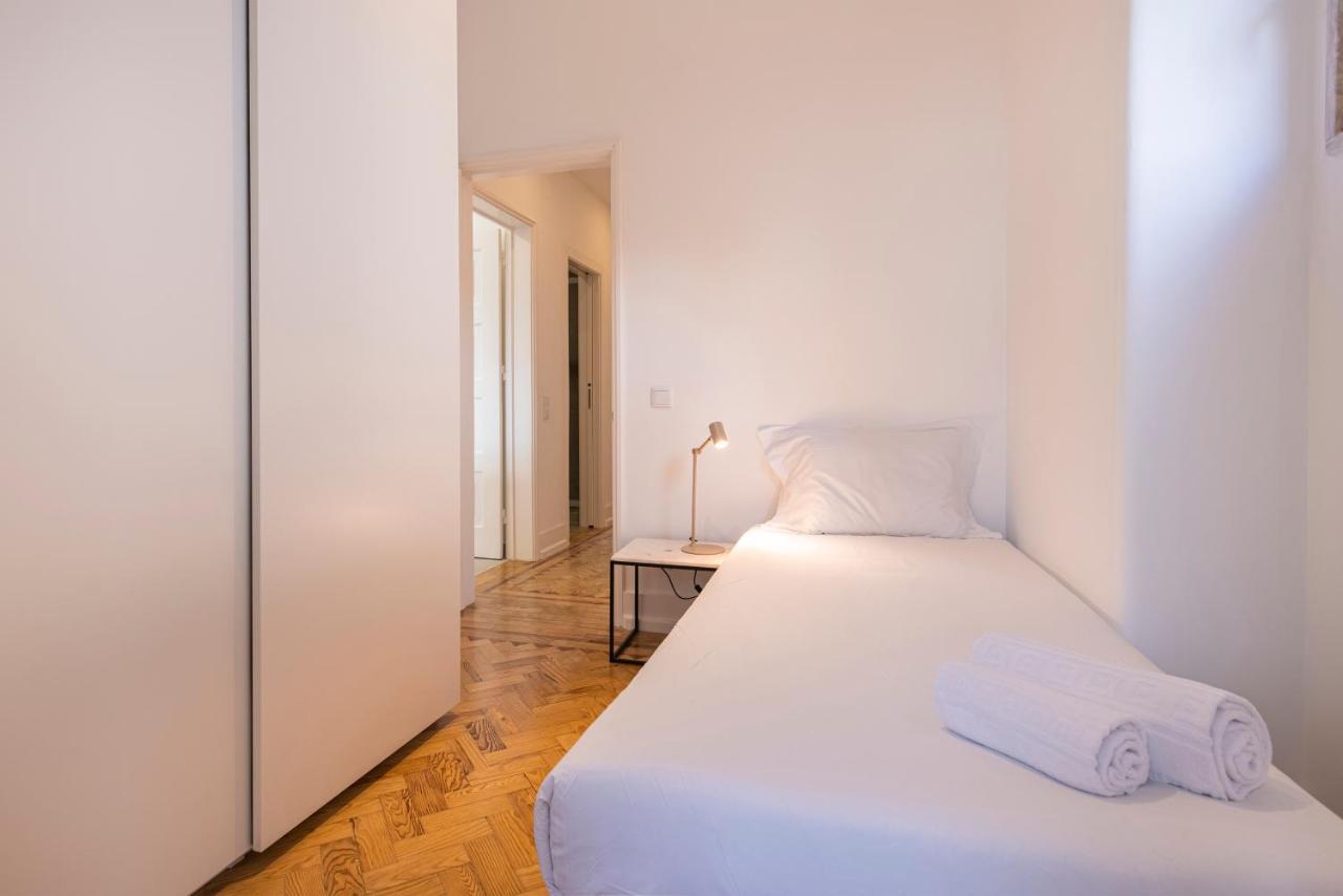 Magnificent 4bdr In By Lovelystay Lisbon