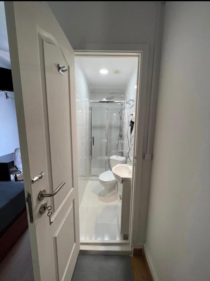 Apartamento Bernardim Ribeiro 3 Andar Bed & Breakfast Lisbon